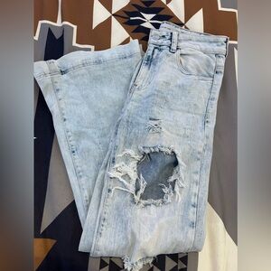 Distressed Wide Leg Jeans